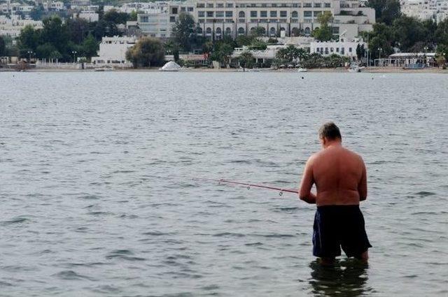 Bodrum’da Kasım’a Bir Kala Deniz Keyfi