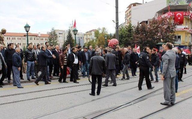 Ak Partililerle Mhp’liler Arasında Gerginlik