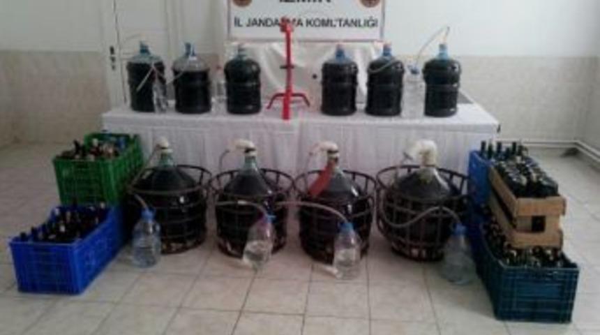 İstanbul&rsquo;da &Ouml;ld&uuml;ren Sahte İ&ccedil;kiden Sonra İzmir&rsquo;de De Operasyon