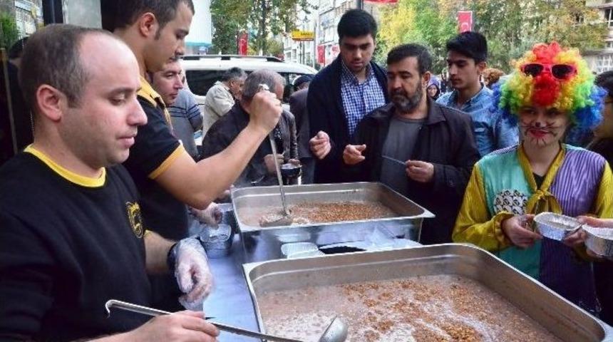 Aşure&rsquo;ye Yoğun İlgi