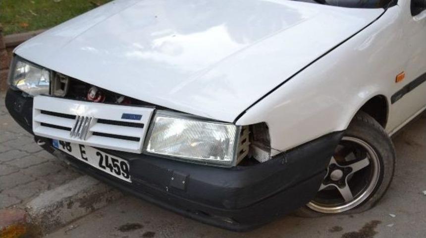 Kaza Yaptı Bir Şey Yokmuş Gibi Otomobilini Bırakıp Gitti