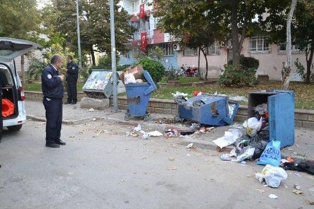 Kaza Yaptı Bir Şey Yokmuş Gibi Otomobilini Bırakıp Gitti