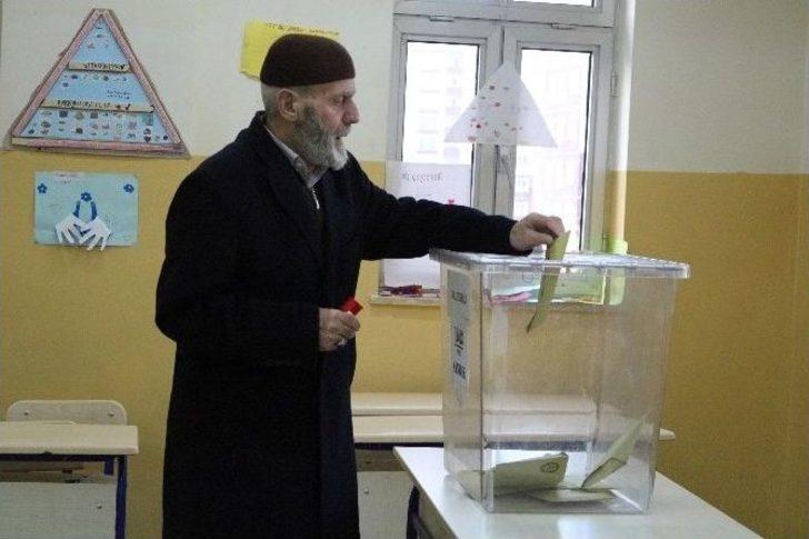 Ağrı’da Oy Verme İşlemi Başladı G2