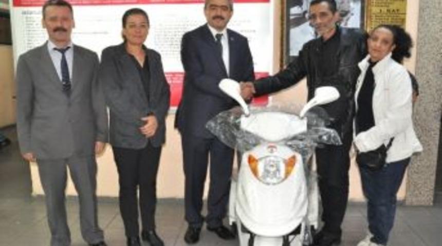 Nazilli Belediyesi Bir Engellinin Daha Çaresi Oldu