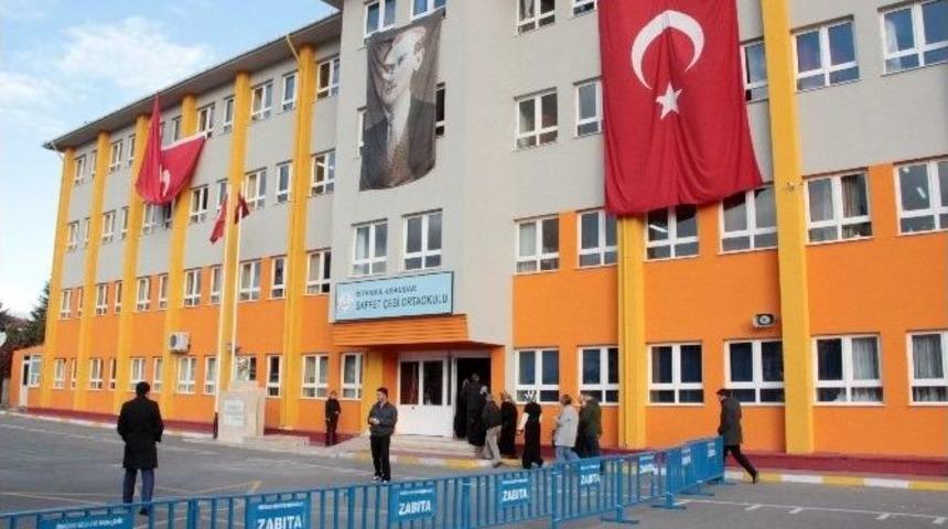 Cumhurbaşkanı Erdoğan’ın Oy Kullanacağı Okulda Yoğun Güvenlik Önlemi