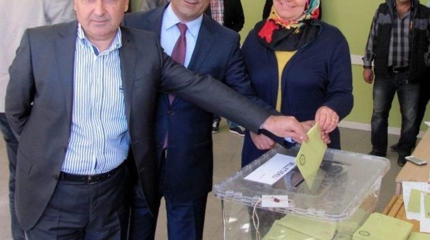 Araban Belediye Başkanı Mehmet &Ouml;zdemir Oyunu Kullandı