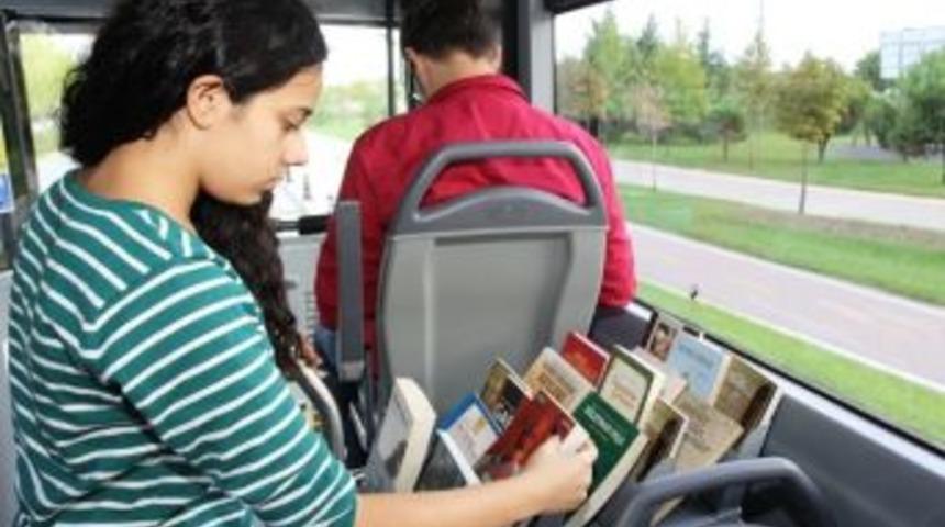 Kocaeli, K&uuml;t&uuml;phaneli Otob&uuml;sleri &Ccedil;ok Sevdi