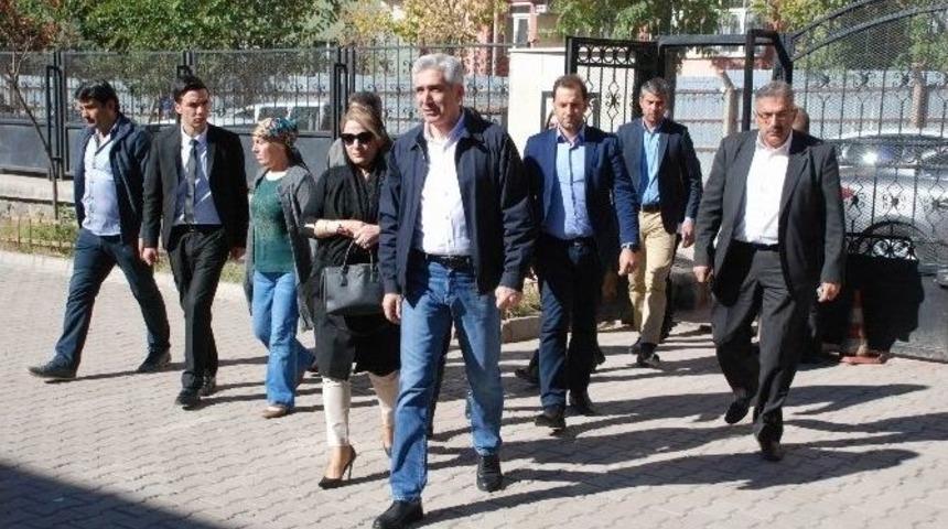Ak Parti Diyarbakır Milletvekili Adayı Ensarioğlu Oyunu Kullandı