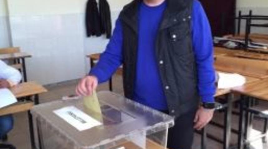 Gen&ccedil;, Oyunu Kullandı