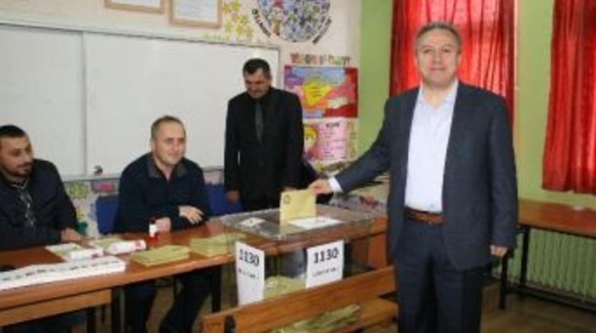 D&uuml;zce Valisi Ali Fidan Oyunu Kullandı