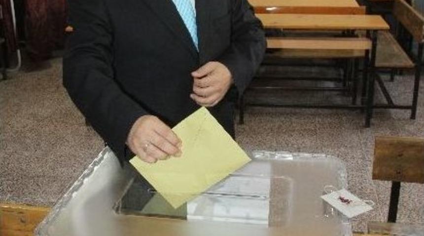 Vali B&uuml;y&uuml;k Oyunu Kullandı