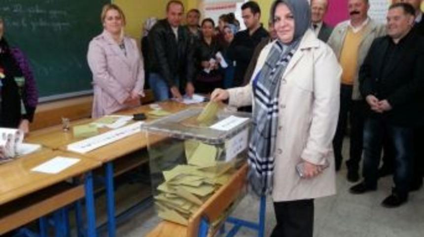 Ak Parti Milletvekili Adayı Keşir Oyunu Kullandı