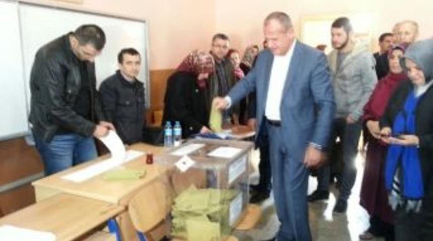 Başkan Mehmet Keleş Oyunu Kullandı