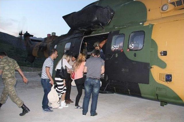 Siirt’te Oy Pusulaları Ve Seçim Görevlileri Askeri Helikopterle Taşındı