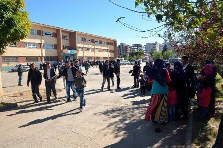 Siverek’te Oy Kullanma İşlemine Yoğun İlgi G1