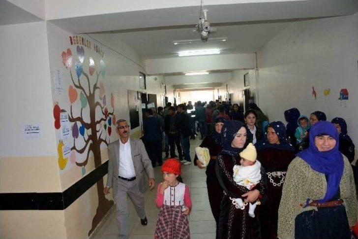 Siverek’te Oy Kullanma İşlemine Yoğun İlgi G4