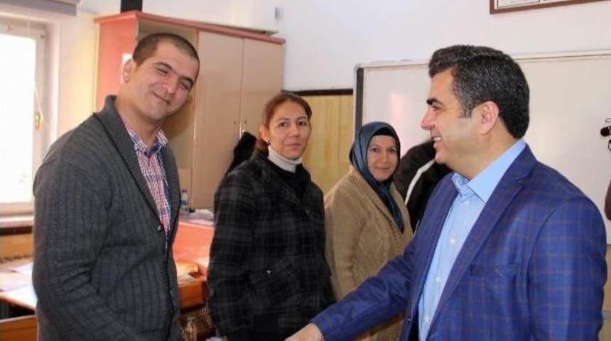 Vali Orhan Düzgün Oyunu Kullandı