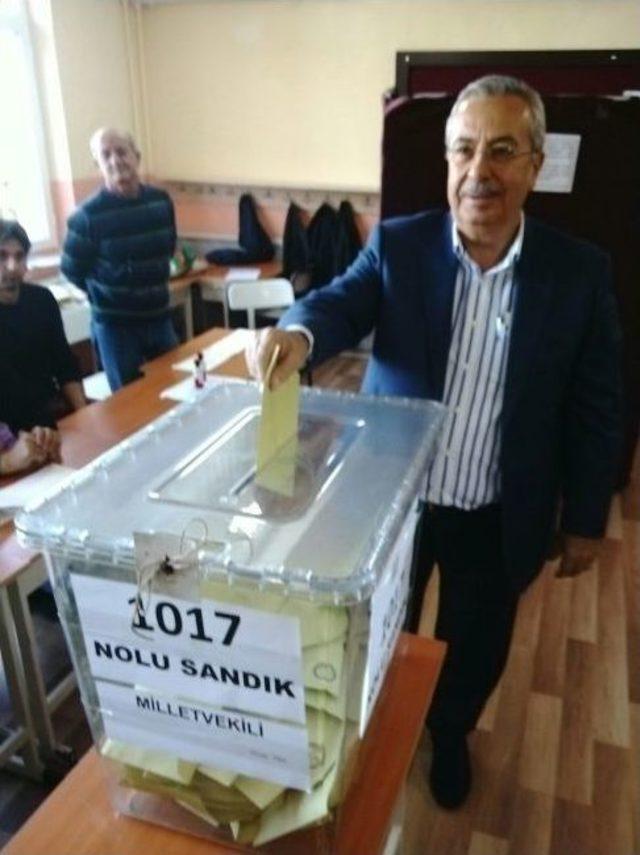 Zonguldak’ta Siyasiler Oy Kullandı