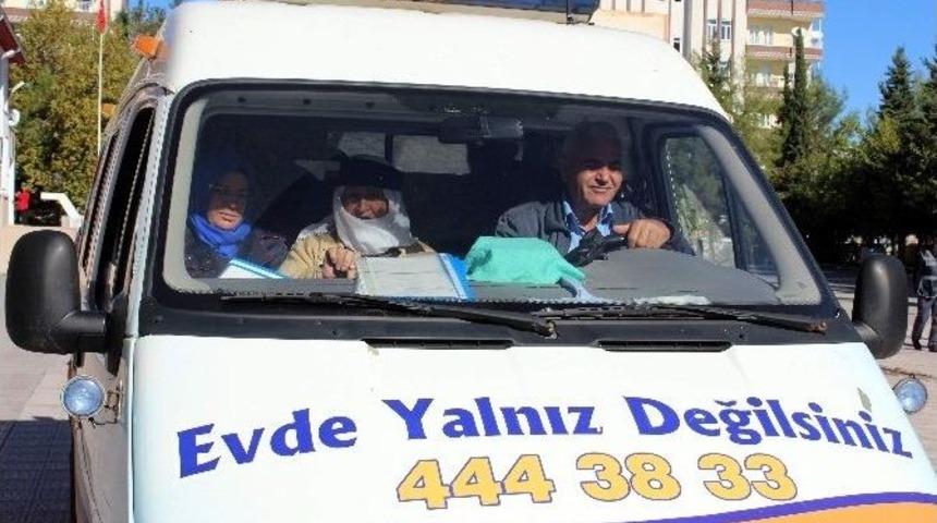 Yaşlı Ve Hastalar Ambulanslarla Sandığa Gitti