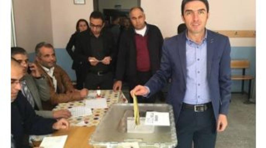 Chp&rsquo;li Kiraz, Oyunu Rahmi Akıncı Ortaokulunda Kullandı