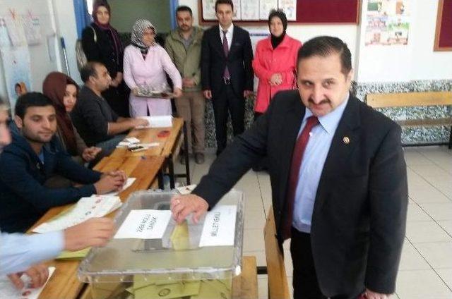 Ak Parti Konya Milletvekili Adayları Oylarını Kullandı