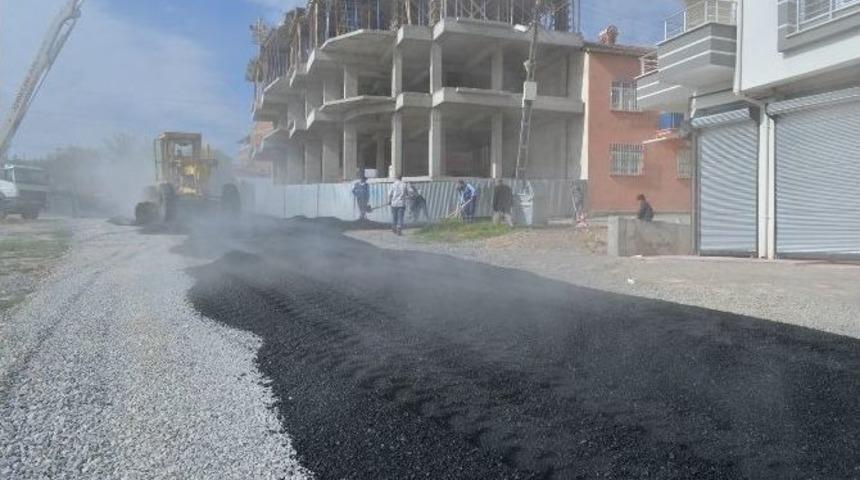 İki Mahallede Asfalt &Ccedil;alışması Yapıldı