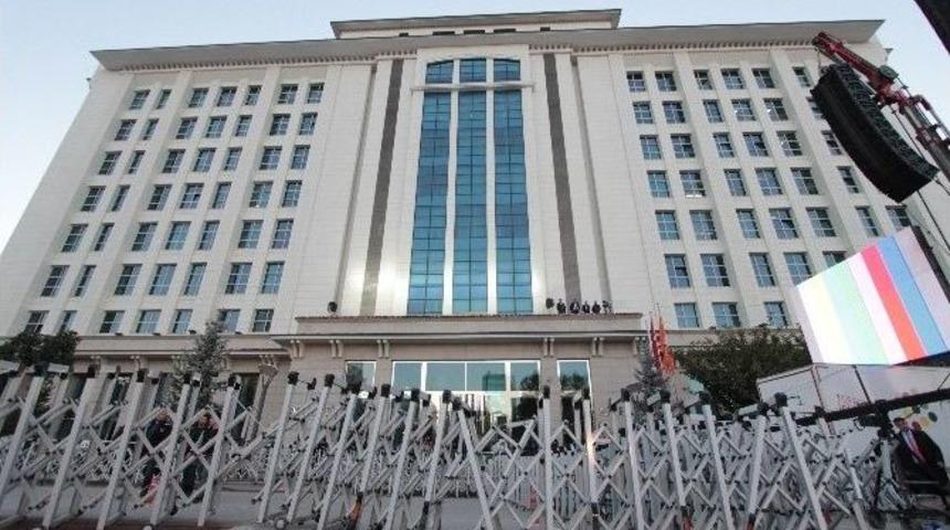 Başbakan Davutoğlu Balkon Konuşması Yapacak