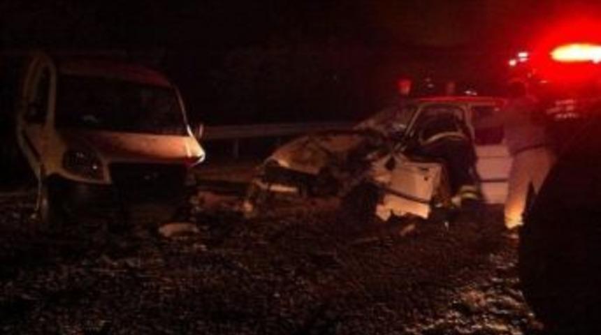 Keles&rsquo;te Trafik Kazası: 5 Yaralı