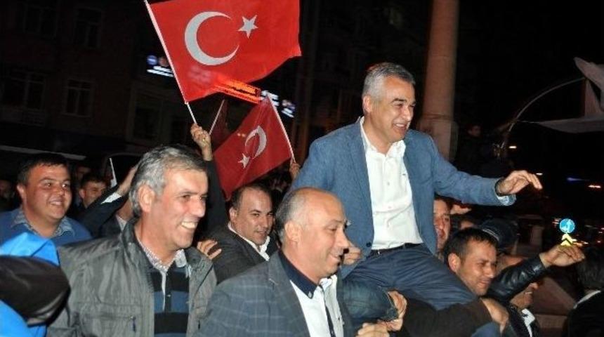 Aydın Ak Parti Se&ccedil;im Zaferini Kutladı