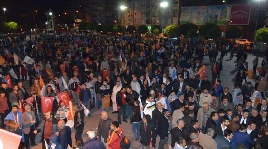 Ak Parti&rsquo;nin Tek Başına İktidarı Karaman&rsquo;da Partilileri Sokağa D&ouml;kt&uuml;