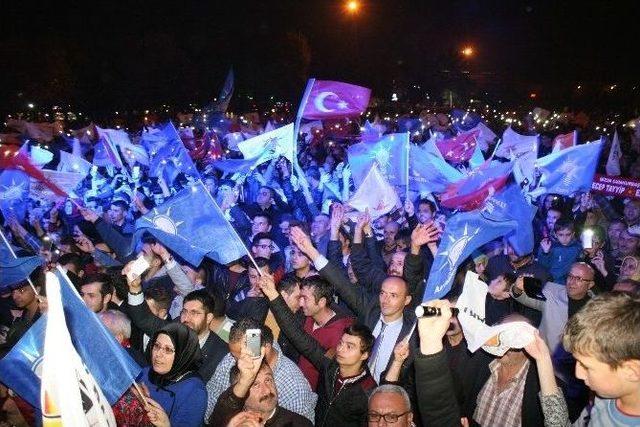 Ak Parti Düzce’de Seçim Zaferini Kutladı