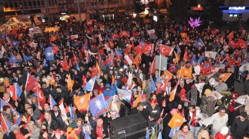 Ak Parti Balıkesir&rsquo;de Zaferini Kutladı