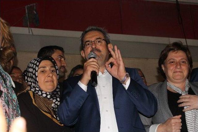 Ak Parti Adana Teşkilatında Zafer Coşkusu…