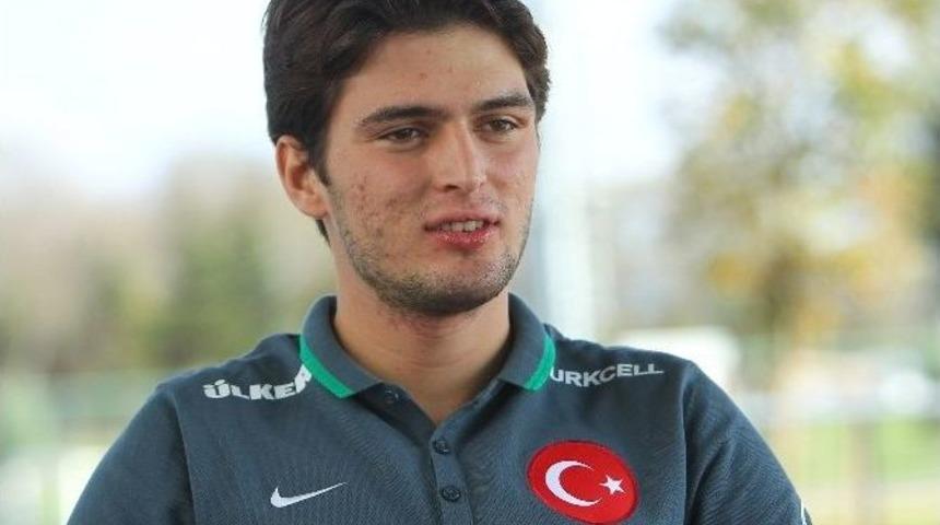 Okay Yokuşlu: "lıverpool&rsquo;da Oynamayı &Ccedil;ok İsterim"