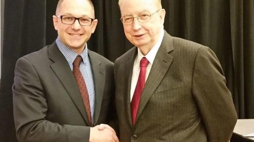 Bursalı Doktora Amerika&rsquo;dan &Ouml;d&uuml;l