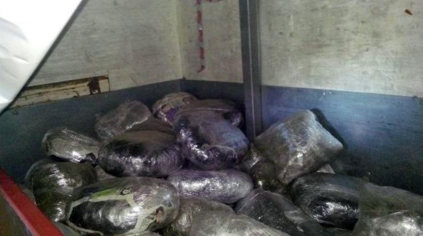 Ev Eşyası Arasında 308 Kilo Esrar Sevkiyatı