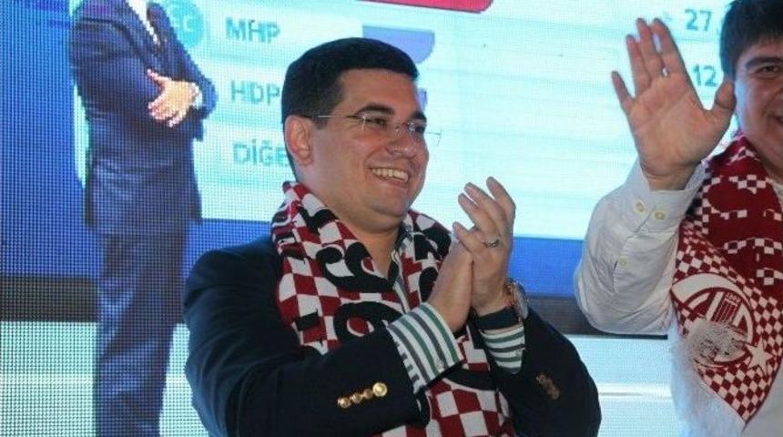 T&uuml;t&uuml;nc&uuml;&rsquo;den Se&ccedil;im Kutlaması