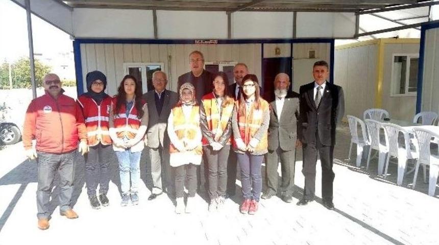 T&uuml;rk Kızılayı Nevşehir Şubesi&rsquo;nden &Uuml;nver&rsquo;e Teşekk&uuml;r Plaketi