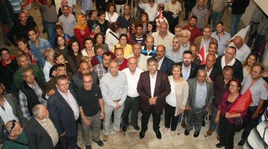 Milletvekili Se&ccedil;ilen &Ouml;zt&uuml;rk&rsquo;e Marmaris&rsquo;te Coşkulu Karşılama