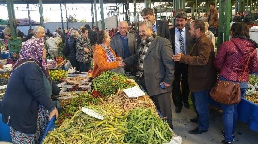 Başkan Uysal Pazarı Gezdi