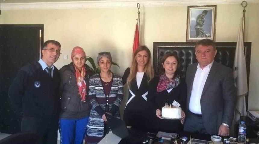Başkan Aydoğan&rsquo;a S&uuml;rpriz Doğum G&uuml;n&uuml;