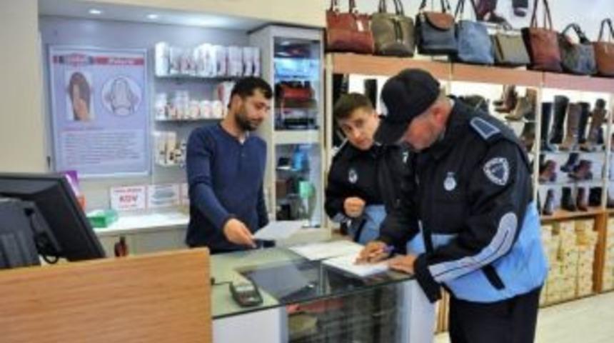 Ayvalık Belediye Zabıta M&uuml;d&uuml;rl&uuml;ğ&uuml; Ruhsat Denetimlerini Sıklaştırdı