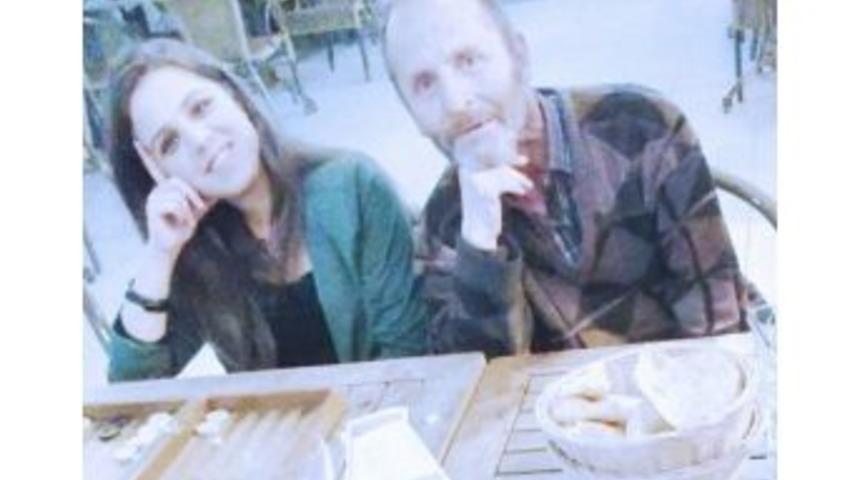 Sevdiği Kızın Kucağında &Ouml;ld&uuml;