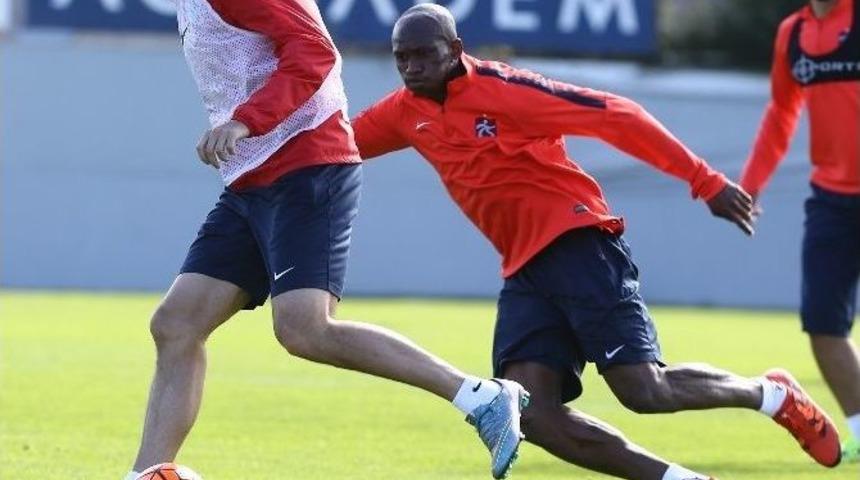 Trabzonspor, Medipol Başakşehir Ma&ccedil;ı Hazırlıklarını S&uuml;rd&uuml;rd&uuml;