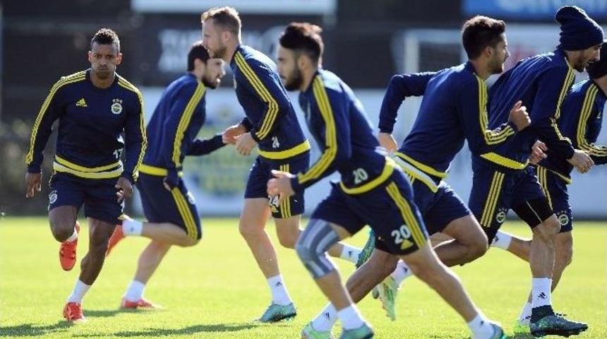 Fenerbah&ccedil;e Eksik &Ccedil;alıştı