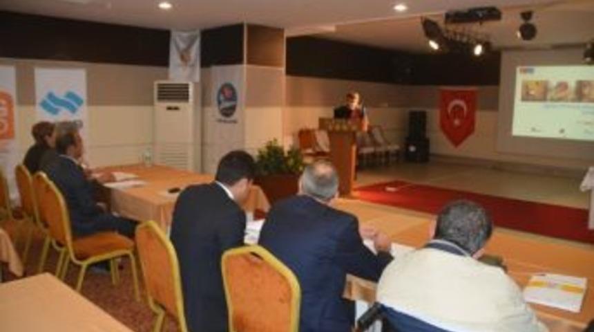 Kars’ta Mehmet Kızıltaş Engellilerle 360 Derece İletişim Konferansı Verdi