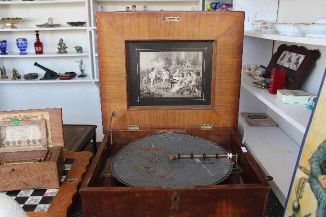 D&uuml;nyanın Antikası Beyoğlu&rsquo;nda G&ouml;r&uuml;c&uuml;ye &Ccedil;ıktı