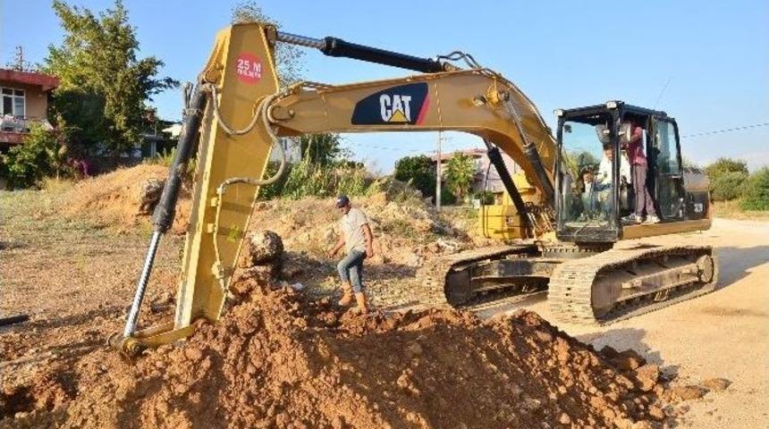 B&uuml;y&uuml;kşehir, Burmahan Ve Kızılot Mahalesinin Su Hattını Yeniledi