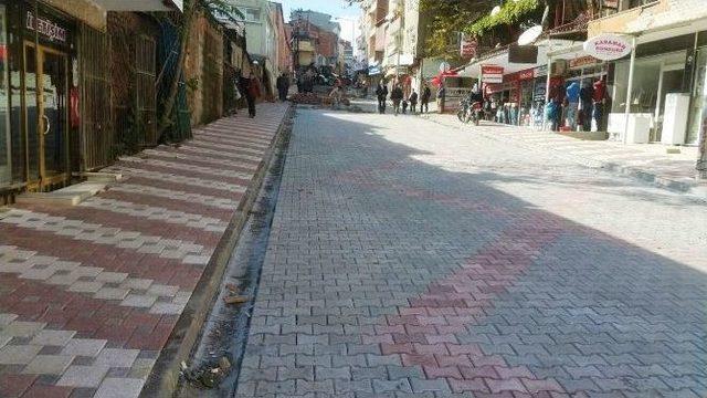 Çınarlı Caddesi Yeni Yüzüne Kavuşuyor