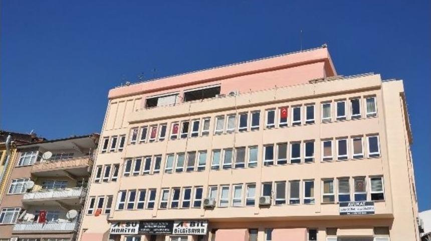 Boz&uuml;y&uuml;k Trafik Tescil Ve Denetleme B&uuml;ro Amirliği Belediye İş Hanına Taşınıyor